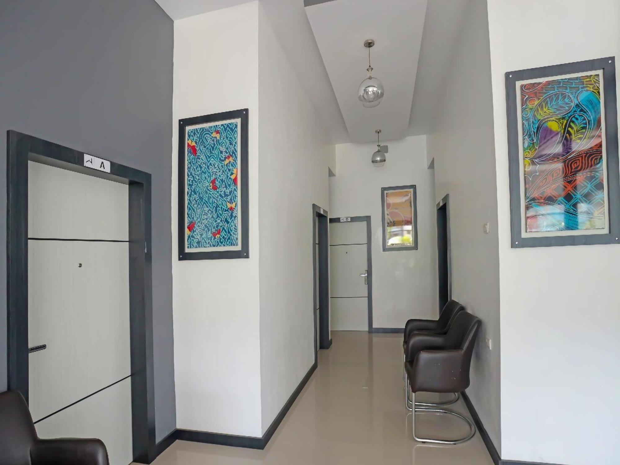 Super Oyo Capital O 92096 Kuala Ulee Lheue Syariah Hotel