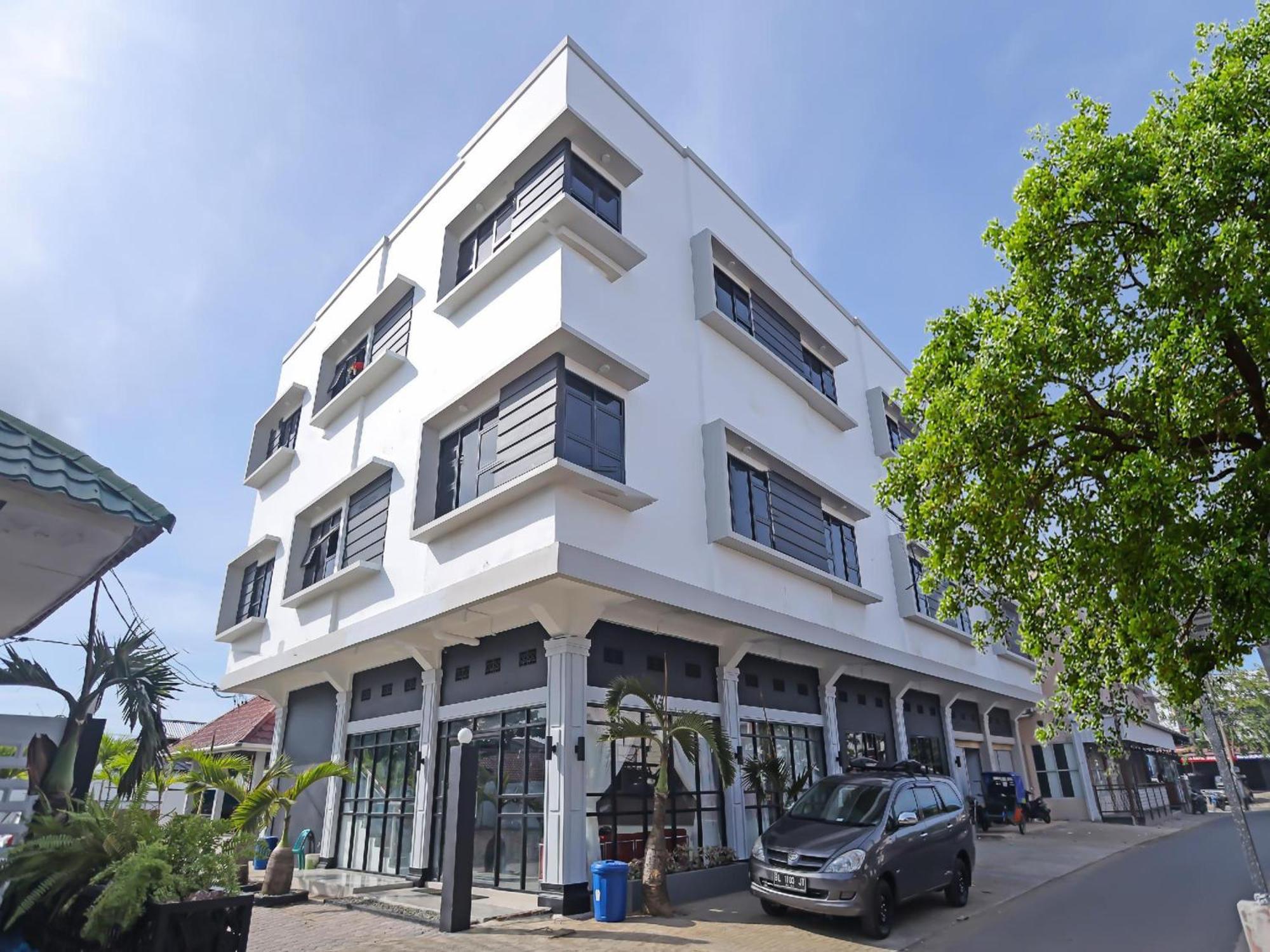Hotel Super Oyo Capital O 92096 Kuala Ulee Lheue Syariah 3*